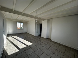 t4 à la location -   42300  ROANNE, surface 64 m2 location t4 - UBI478921208